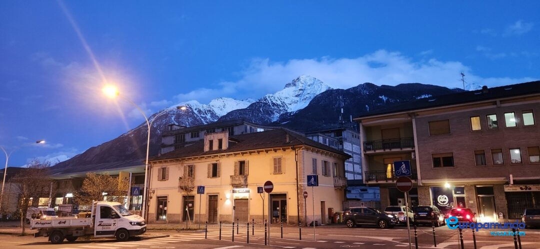 Aosta por la noche