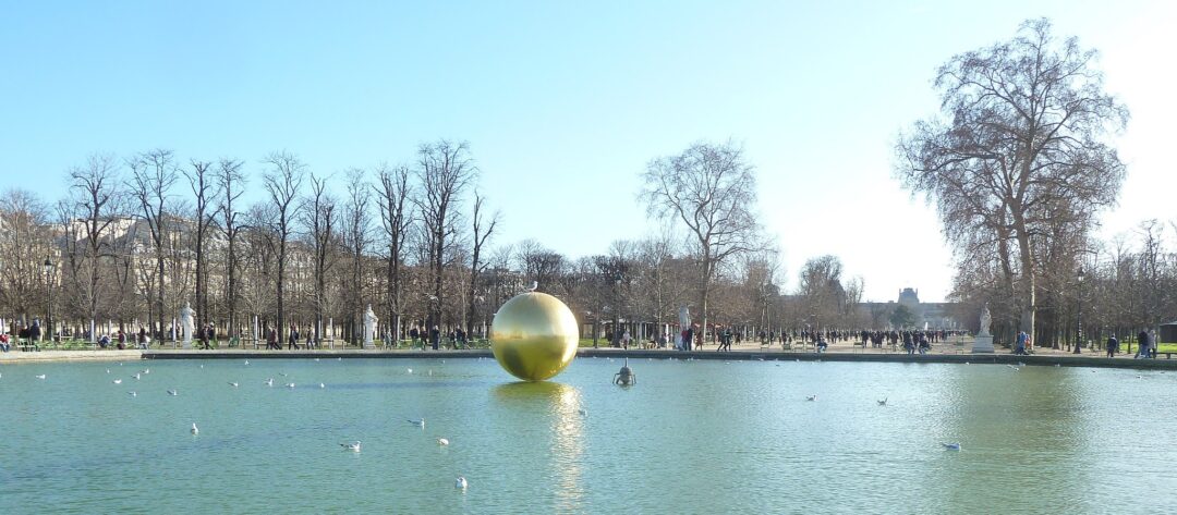 Caminando por los jardines de Paris