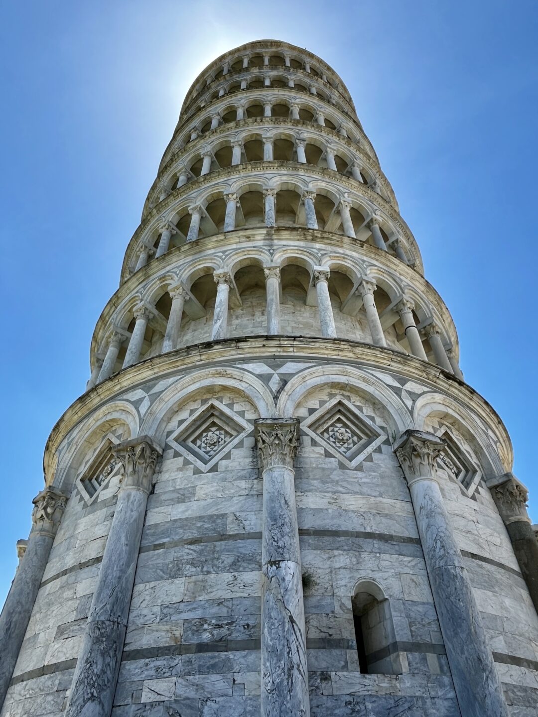 Campanario de la catedral de Pisa, la famosa Torre de Pisa