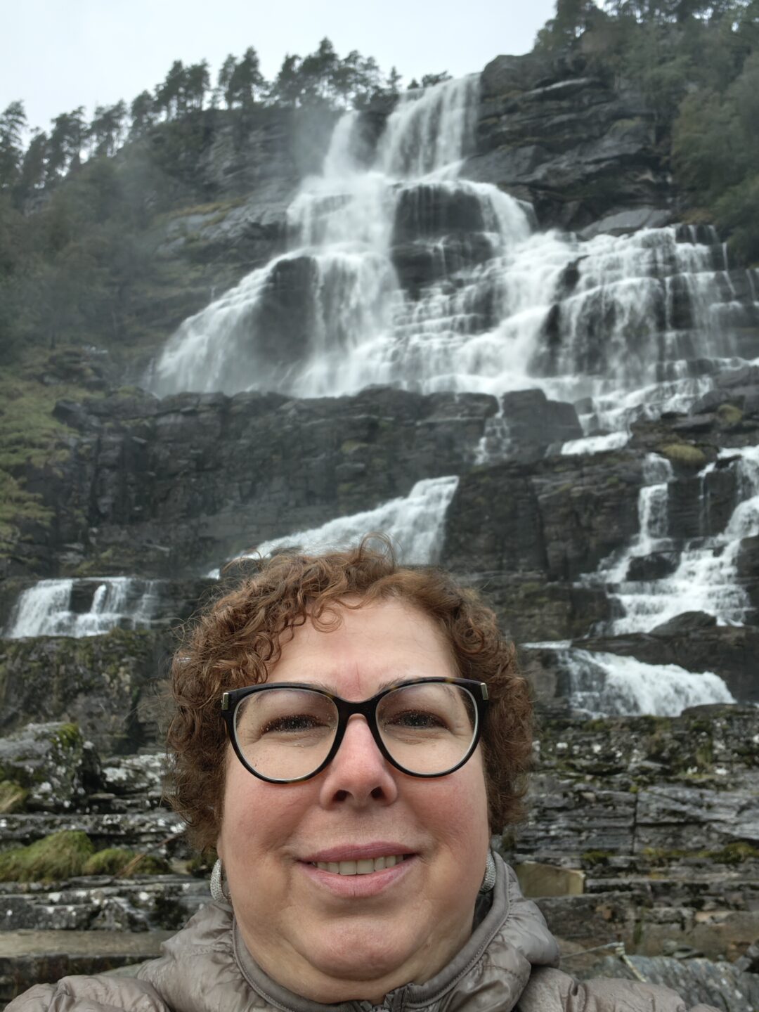 Cascata de Tvindefoss – Noruega