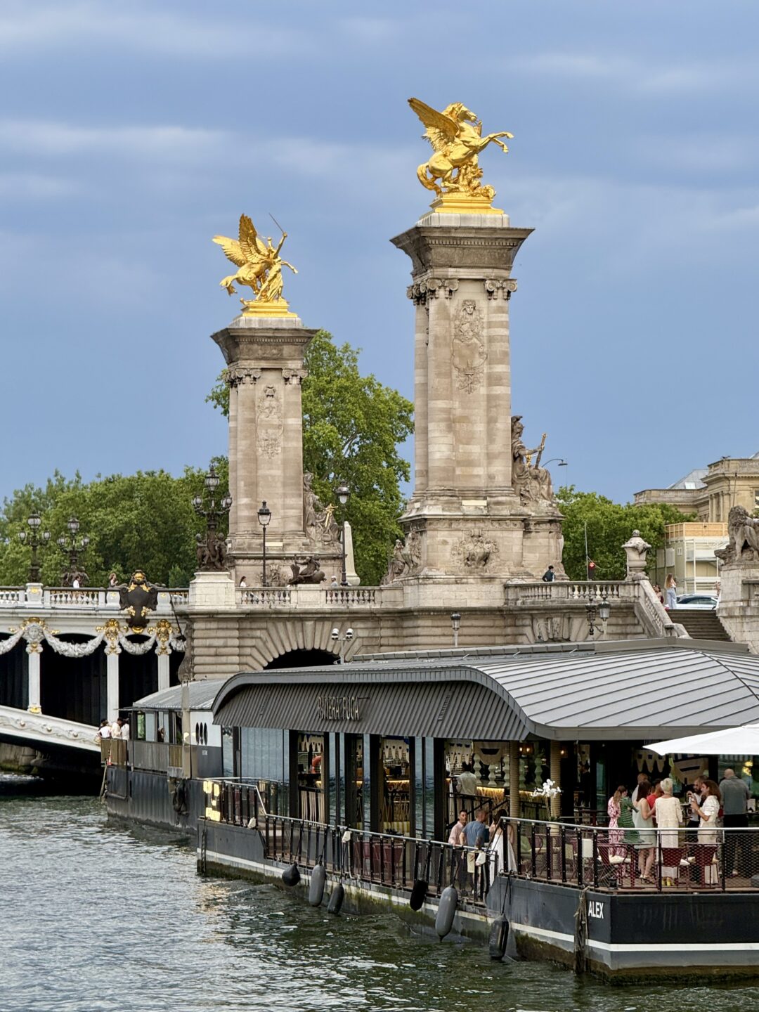El puente más hermoso de París