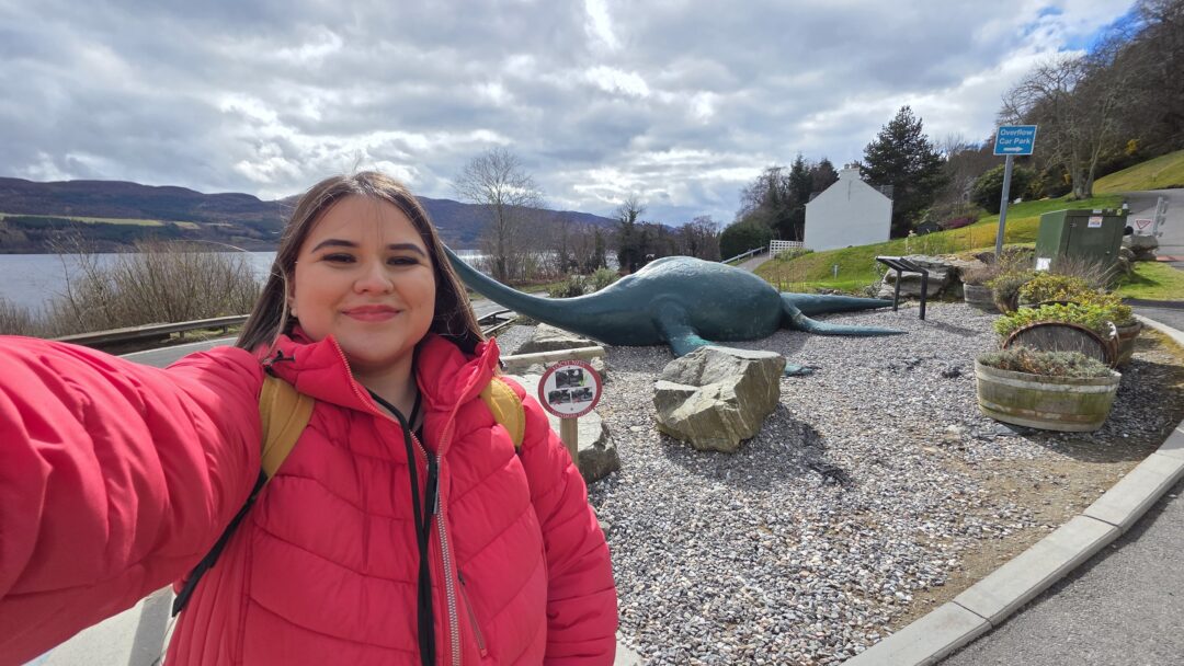 Foto con Nessie