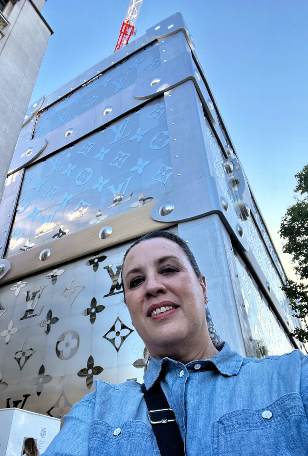 Hotel Louis Vuitton, caminando por Champs – Élysées
