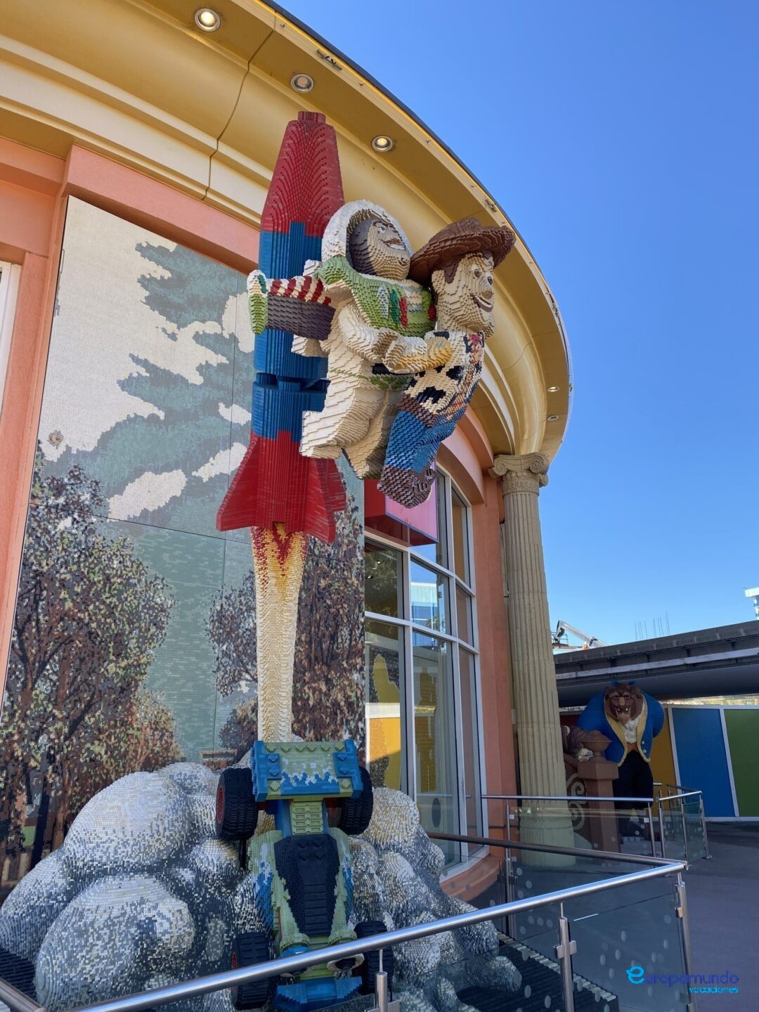 Lego en Disneylandia