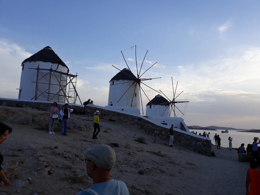 Moinhos brancos de Mykonos.