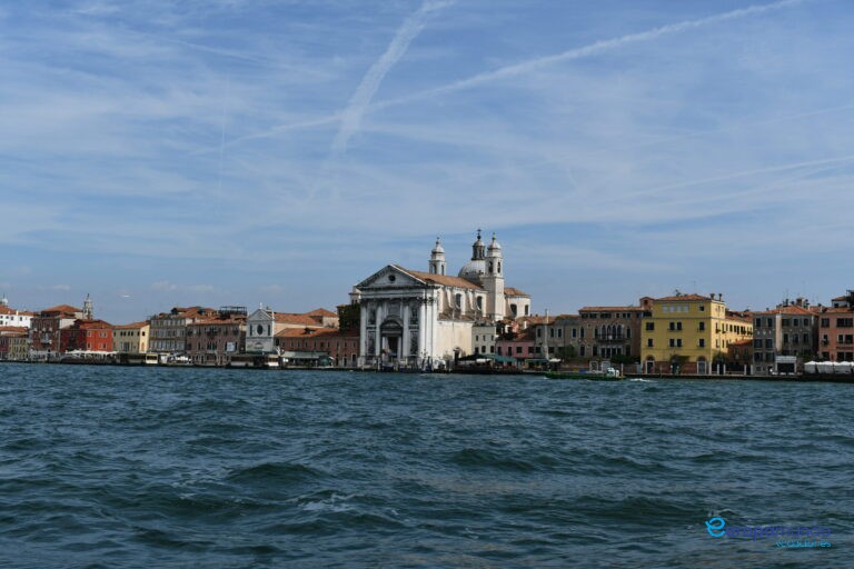 Llegando a Venecia en barco