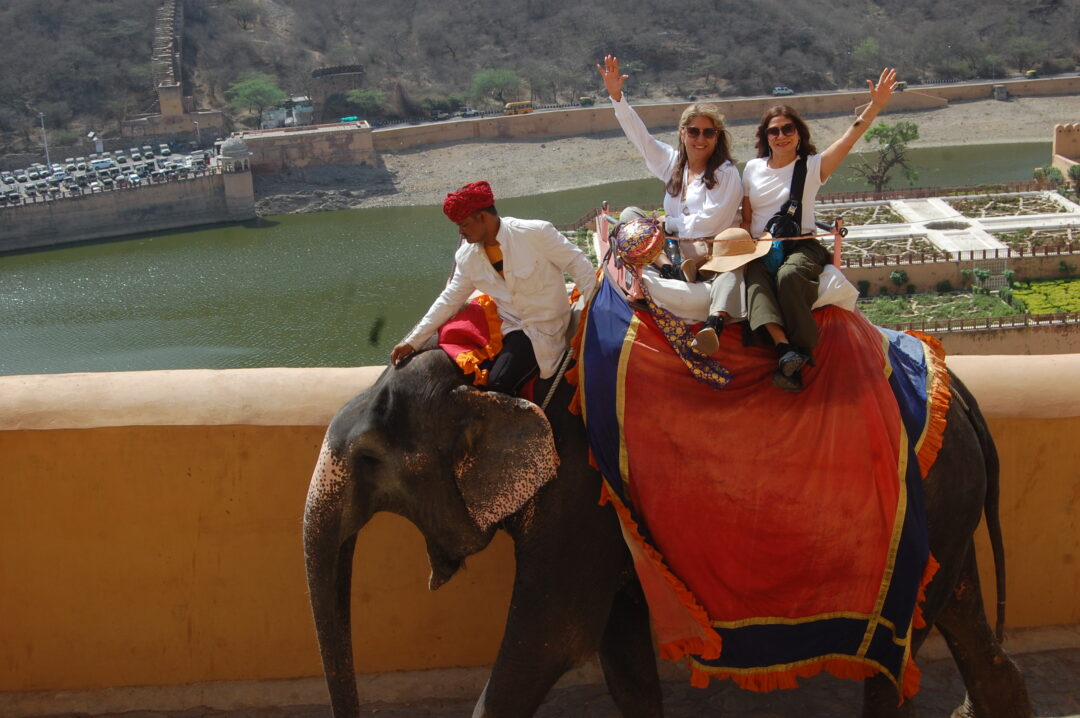 Paseo en elefante en el Fuerte Amber