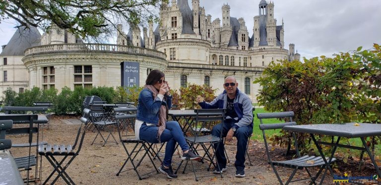 Un cafe en Chambord Francia