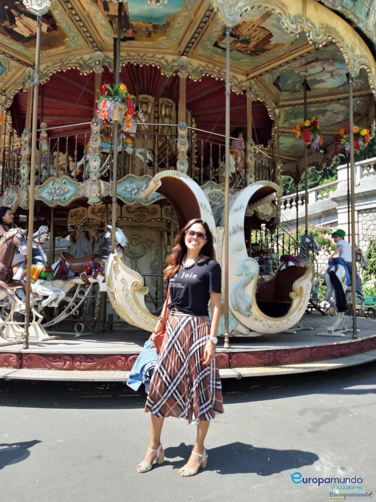 No Carrossel mais lindo de Paris!!!