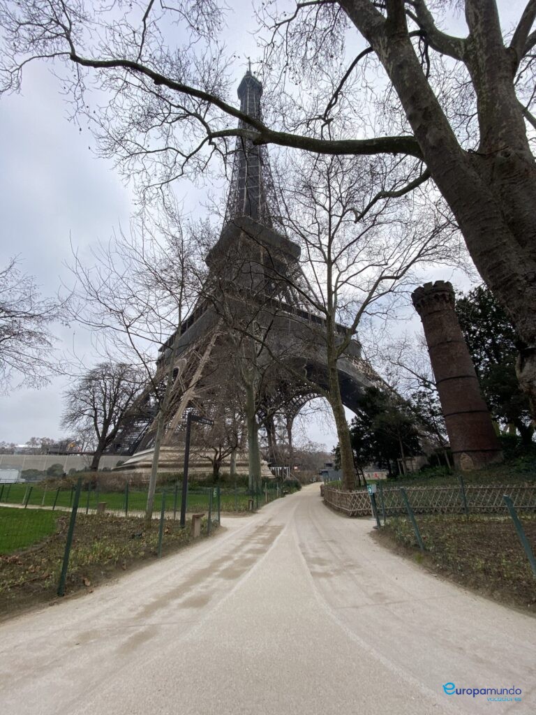 Romântica e iluminada