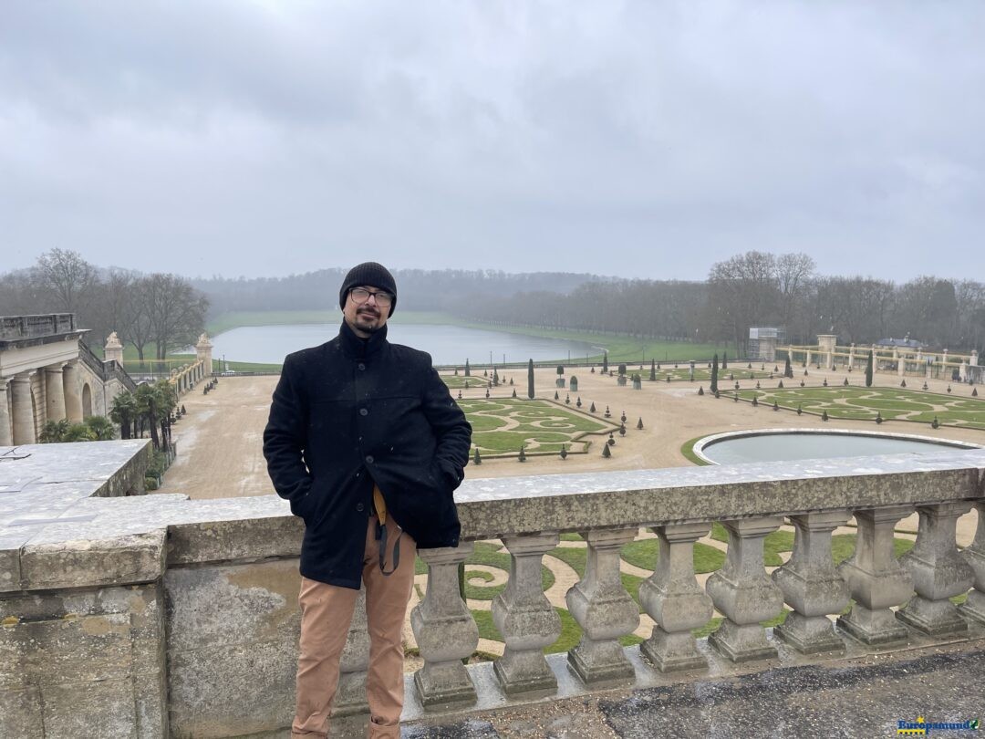 VERSAILLES