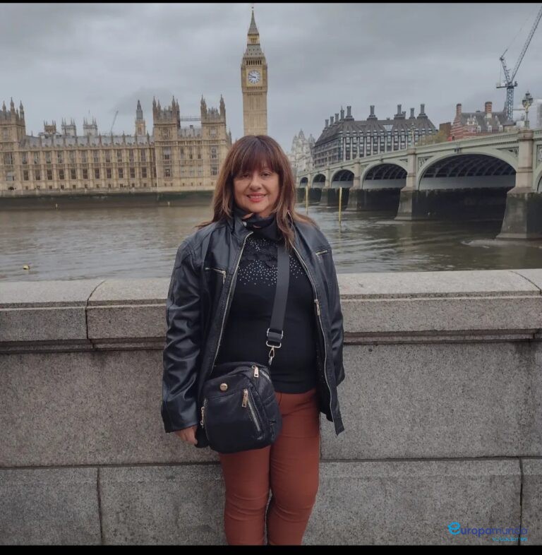 Junto al río Támesis