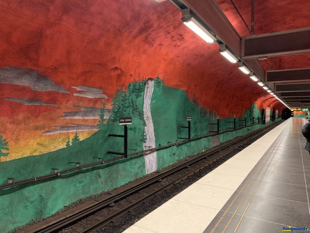 Estación de Metro Solna Strand – Estocolmo