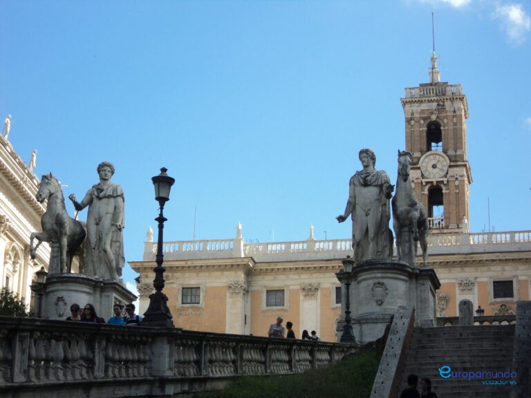 Guardianes de la piazza