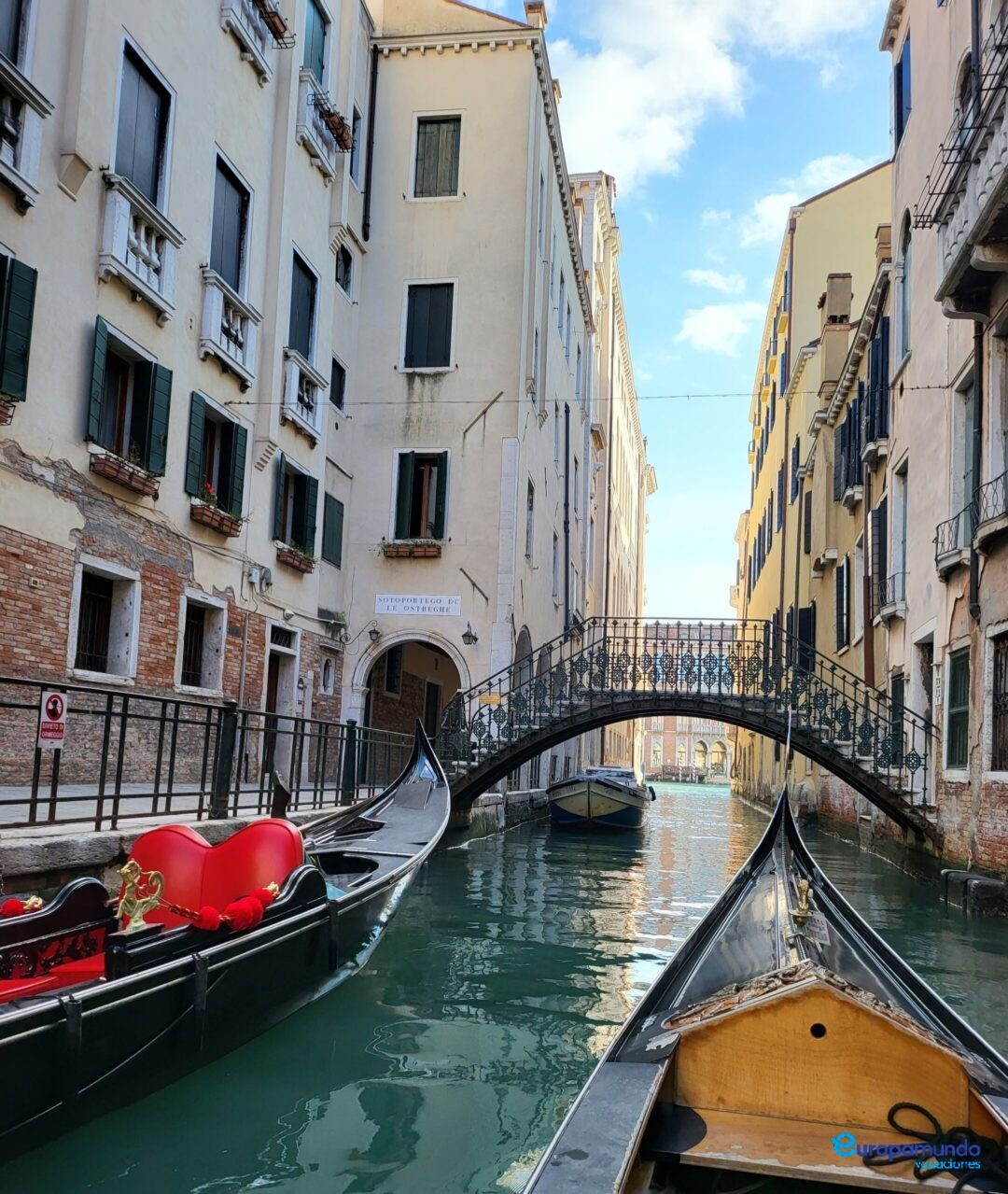 Paseo por los canales