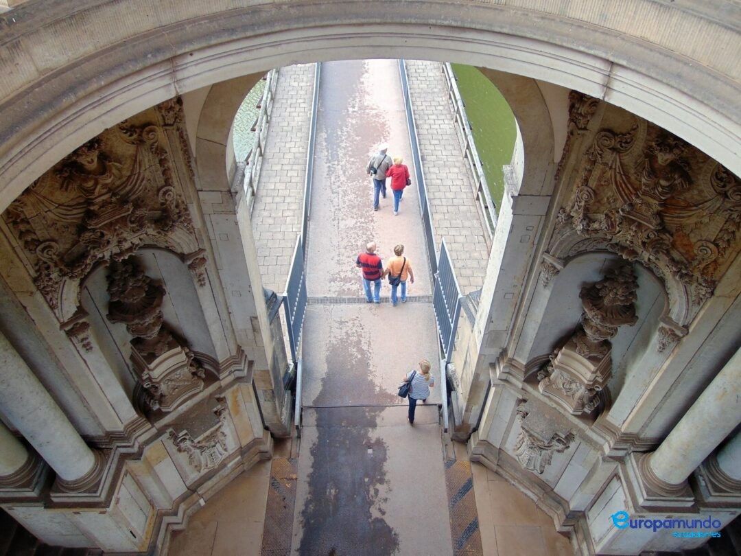 Saliendo del Palacio Zwinger, en Dresde