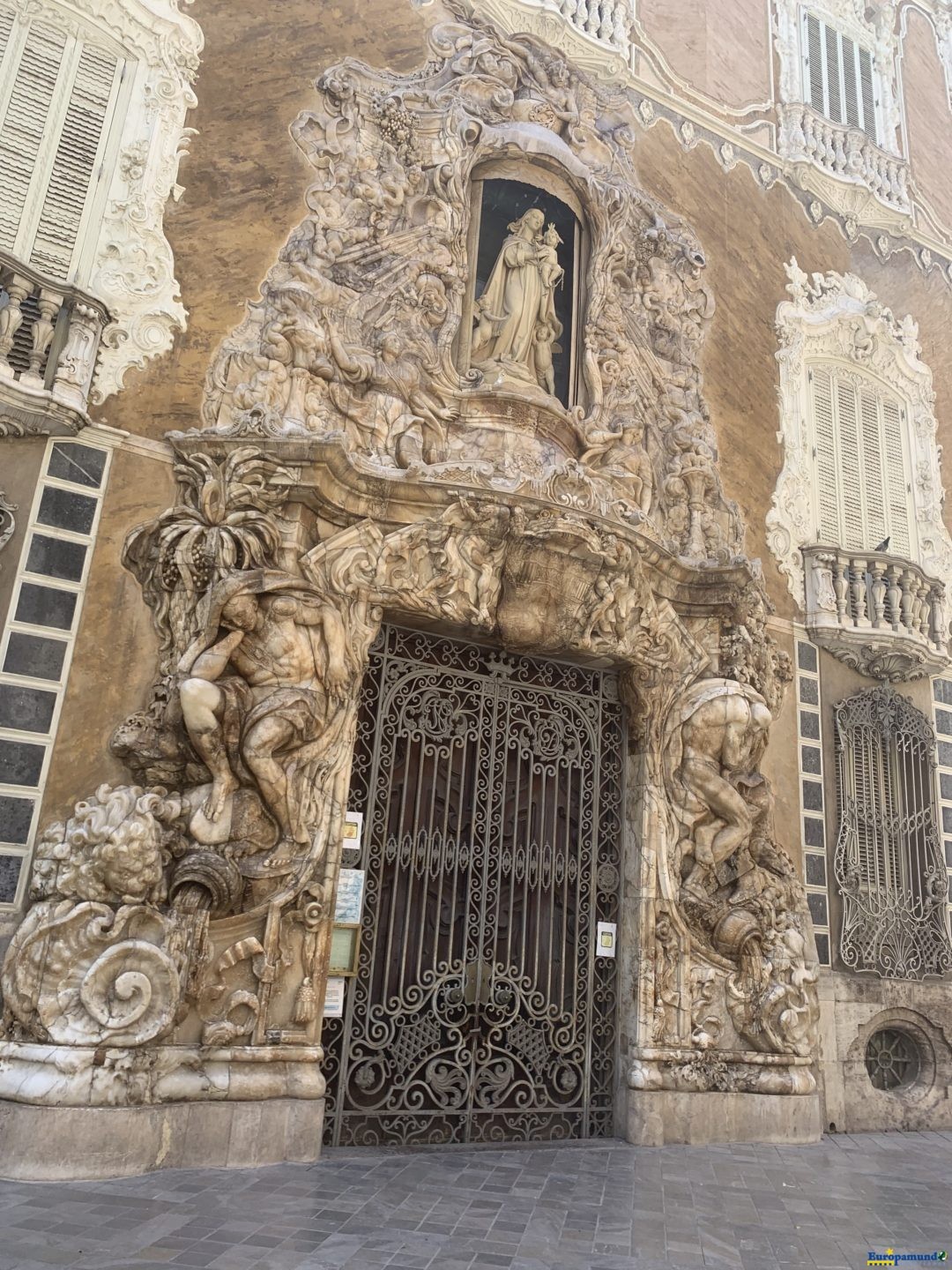 Portada rococo del Palacio del Marqués de dos Aguas