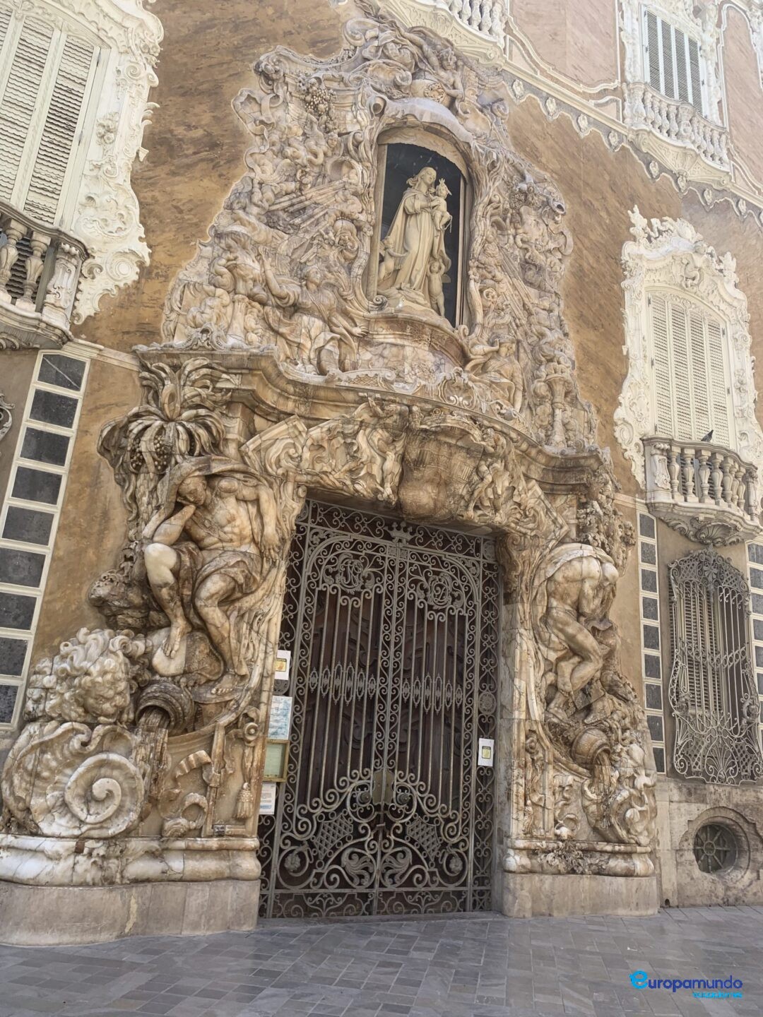 Portada rococo del Palacio del Marqués de dos Aguas