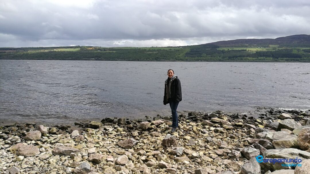 A orillas del Lago Ness