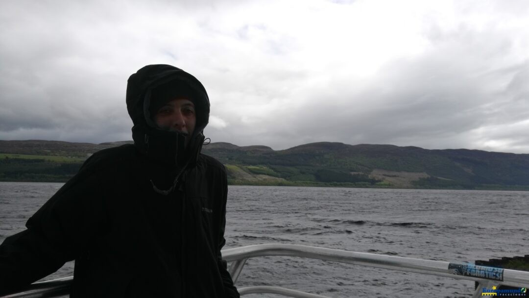 En barco por el Lago Ness