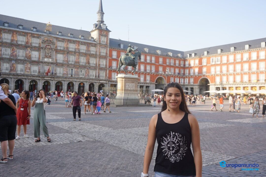 Princesa en plaza mayor