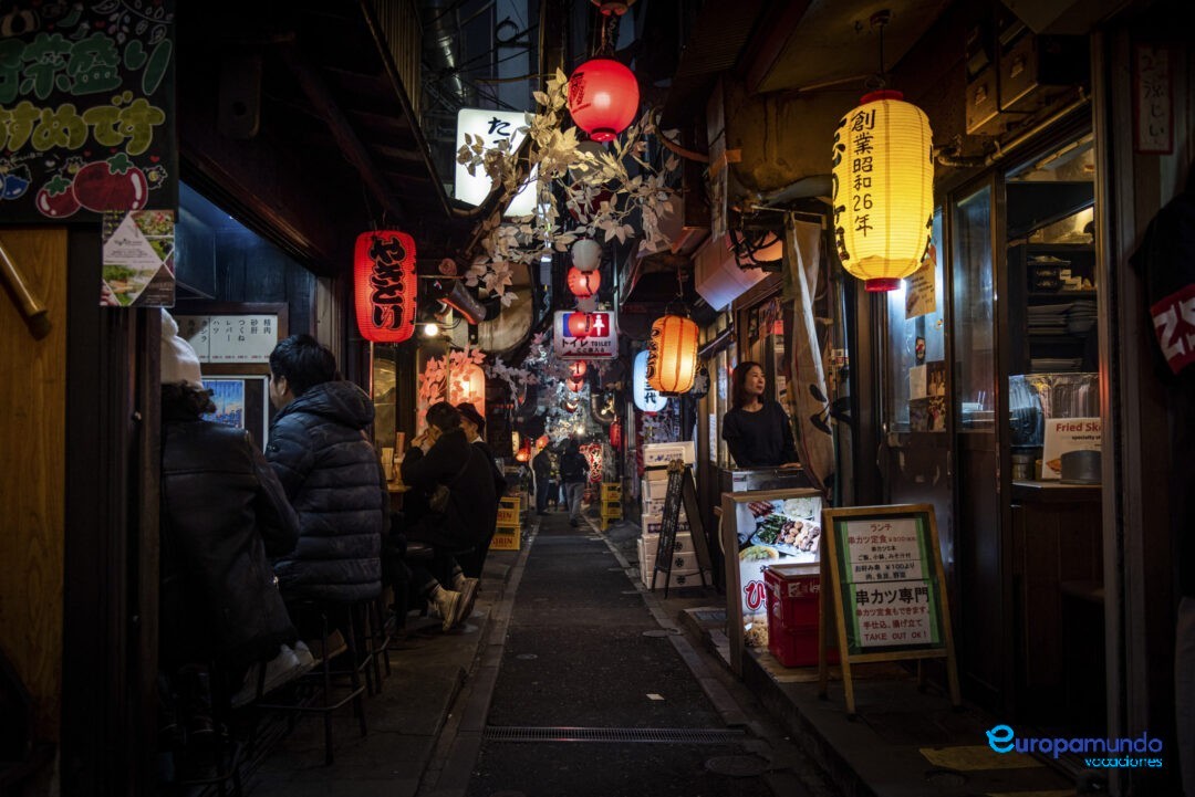 Interior de Omoide Yokocho