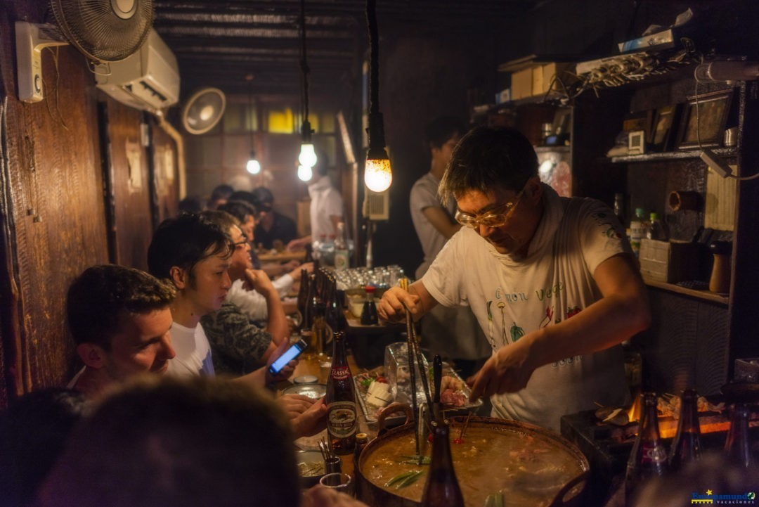 Restaurante de Omoide de Yokocho