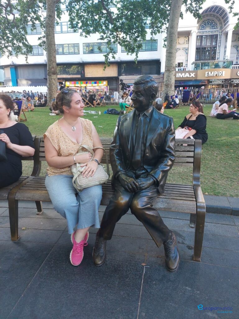 Una charla de locos.