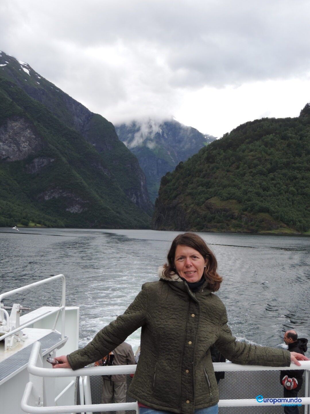 Atravesando el Sognefjord   Nærøyfjorden.