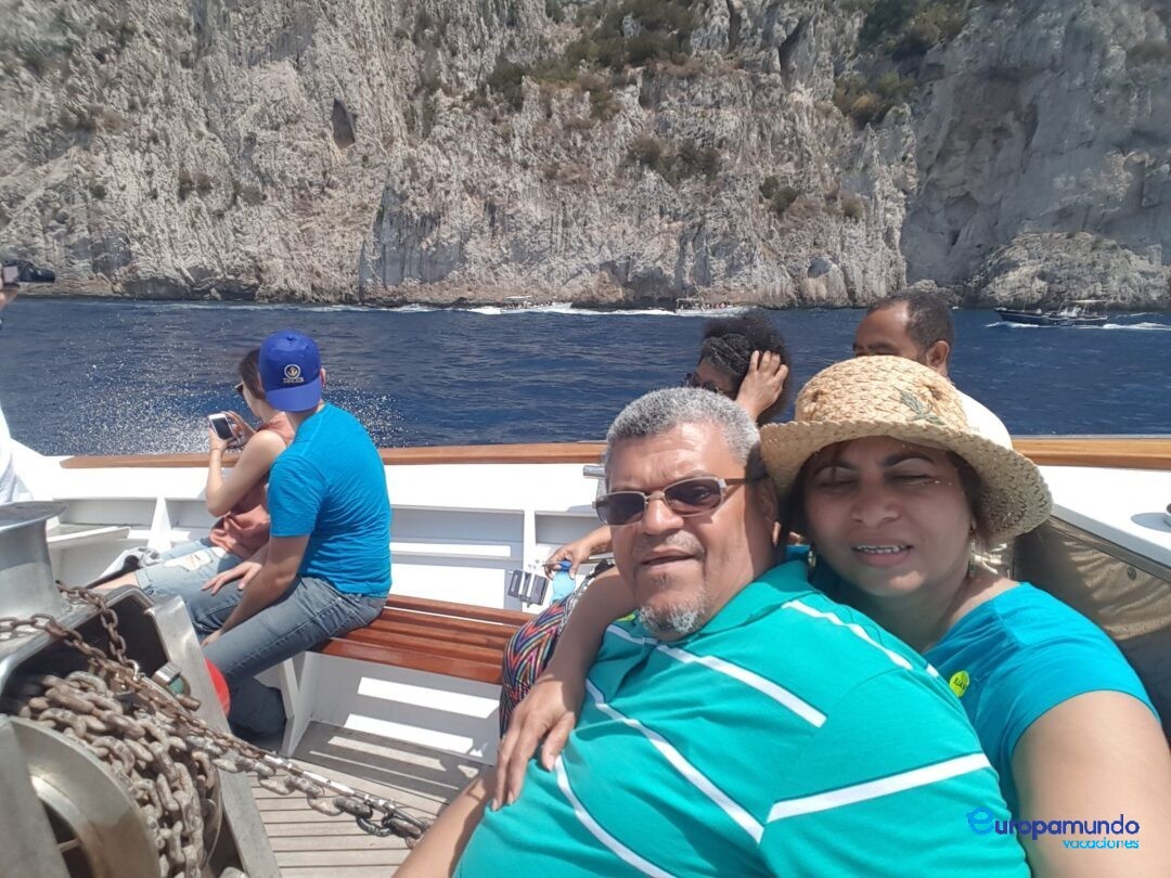 Con mi esposa en los mares de Isla Capri