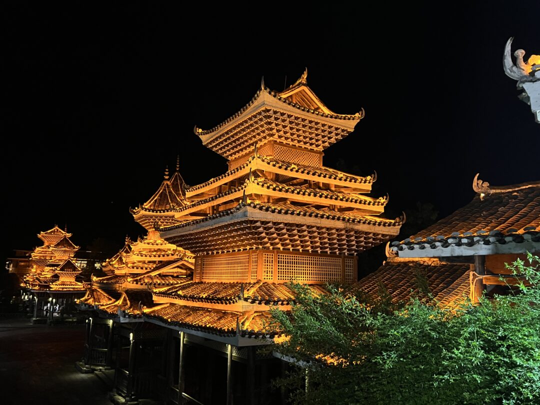 Zhaoxing de noche