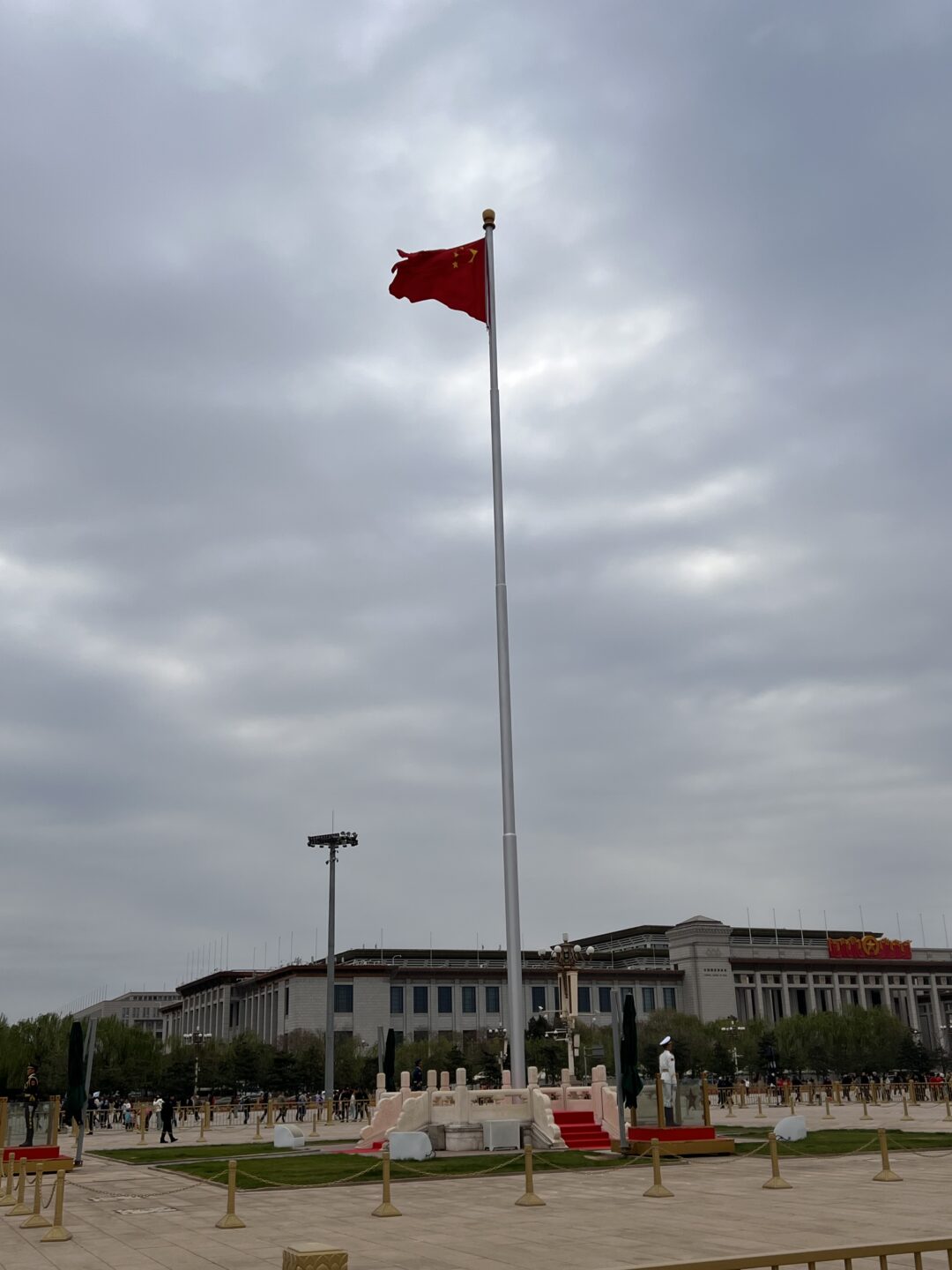 La bandera china en la Plaza de TianAn Men