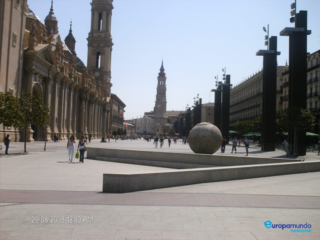 Plaza del Pilar