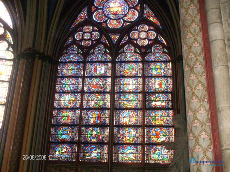 Vitral de Notre Dame