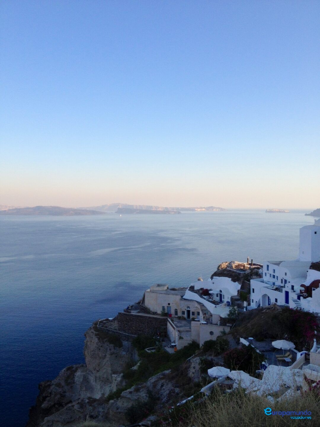 Oia atardeciendo