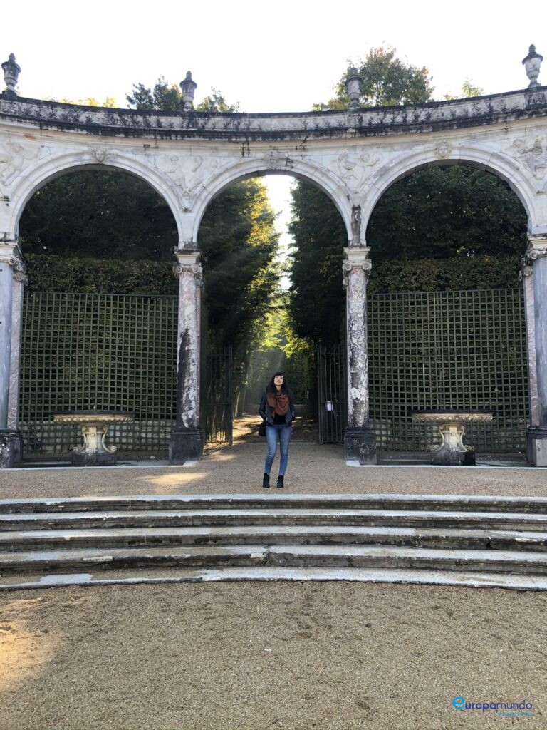 Caminando en los jardines de Versalles