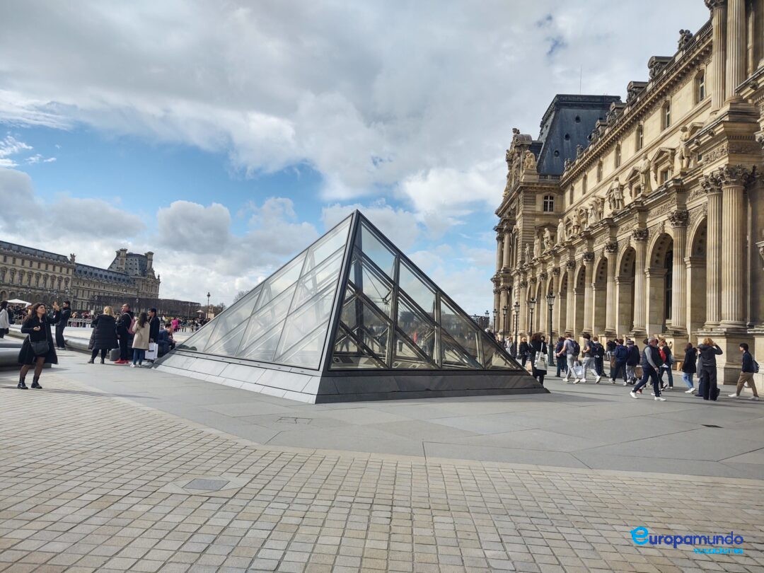 el museo de Luvre