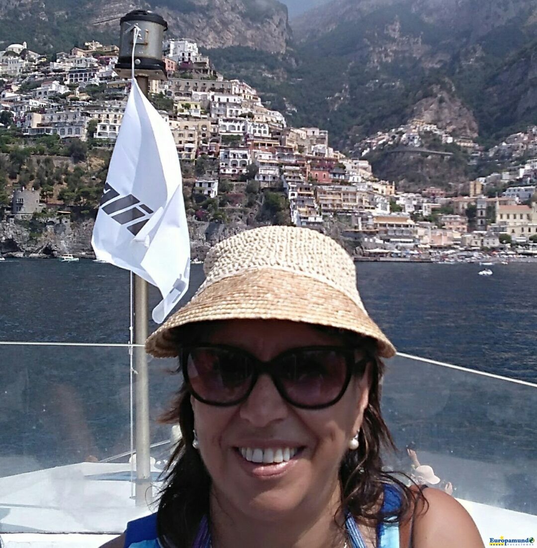 Positano desde el mar Mediterráneo