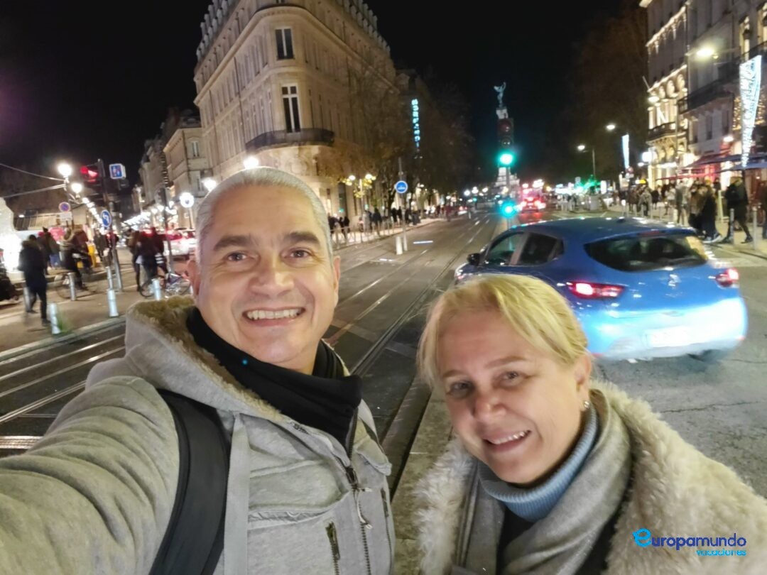 Europamundo(Cinco Capitales)Octavio y Marieva en BLOIS/Francia