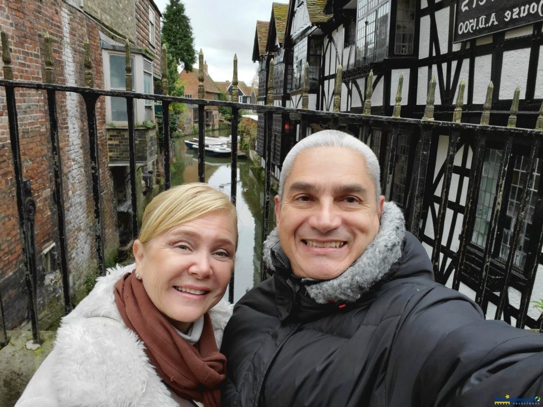 Europamundo(Cinco Capitales)Octavio y Marieva en Canterbury/Inglaterra