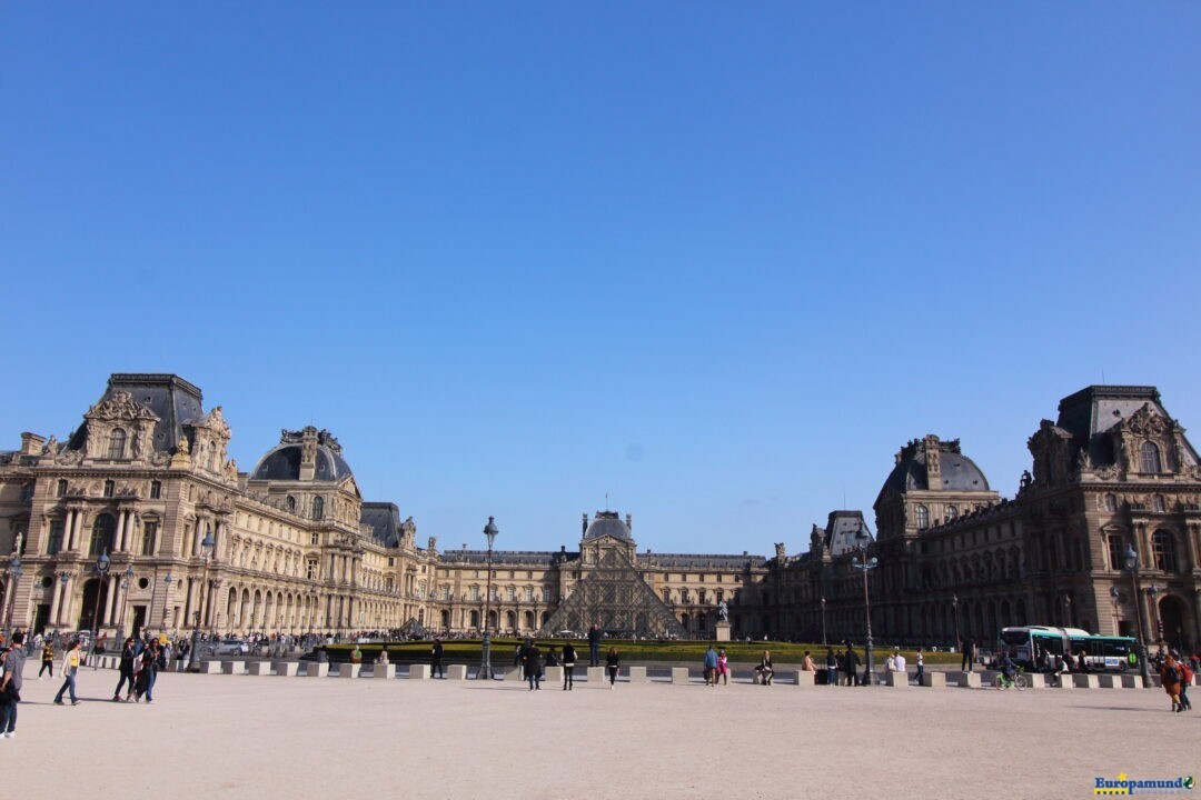 Museo del Louvre