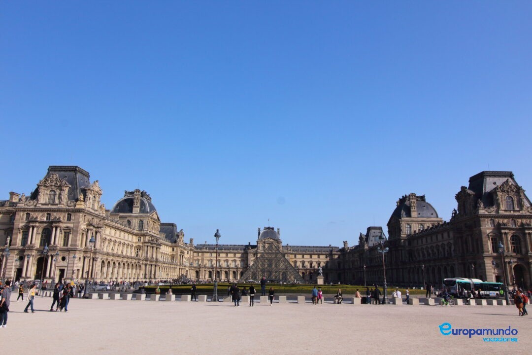 Museo del Louvre