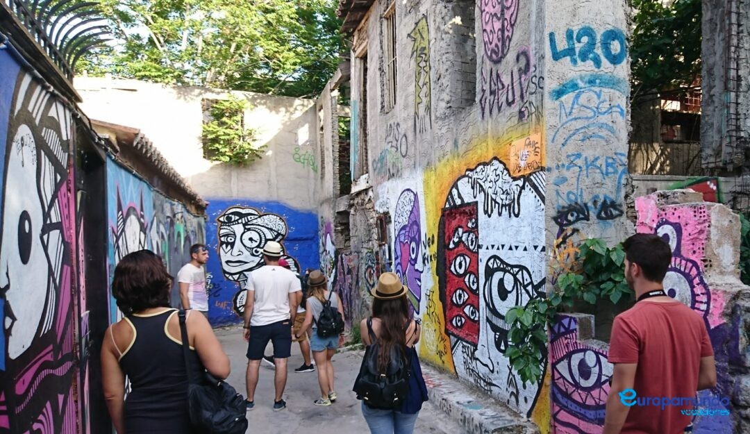 Graffiti en las calles de Anafiotika