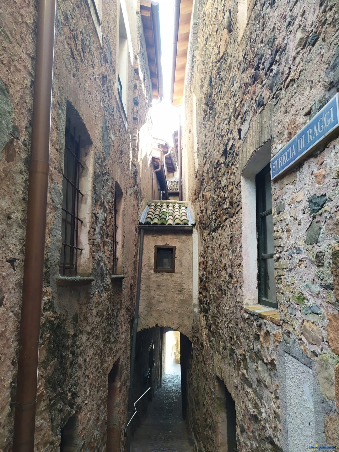 CALLEJONES DE MORCOTE