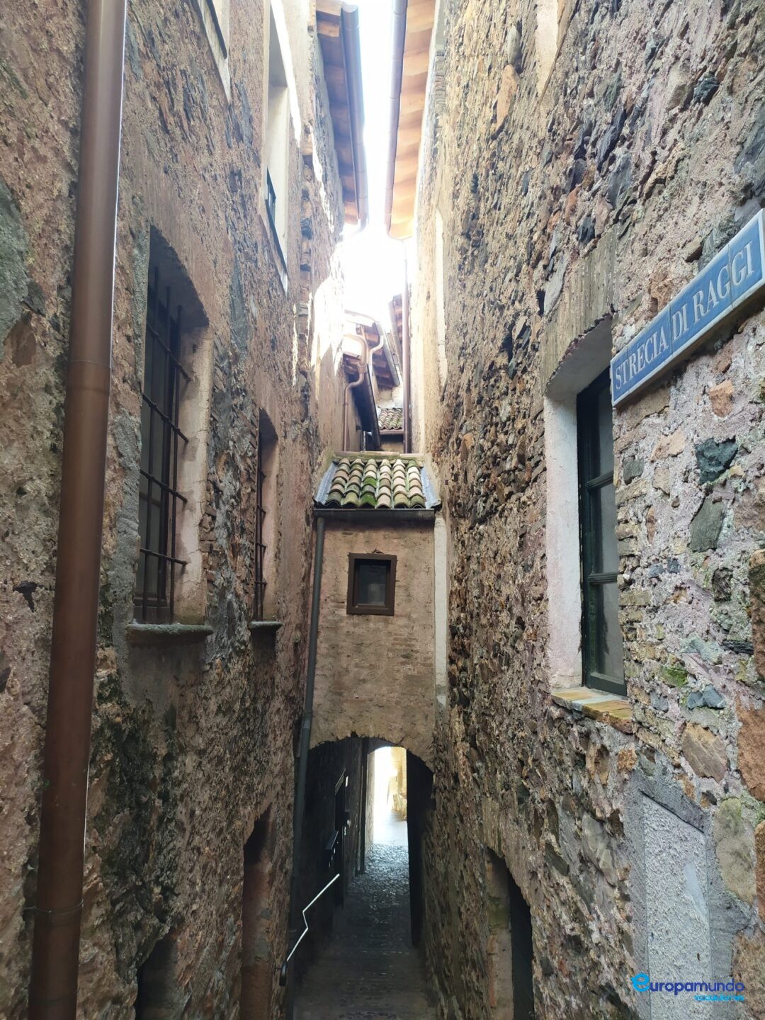 CALLEJONES DE MORCOTE