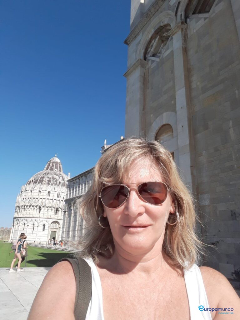 Baptisterio y torre de pisa