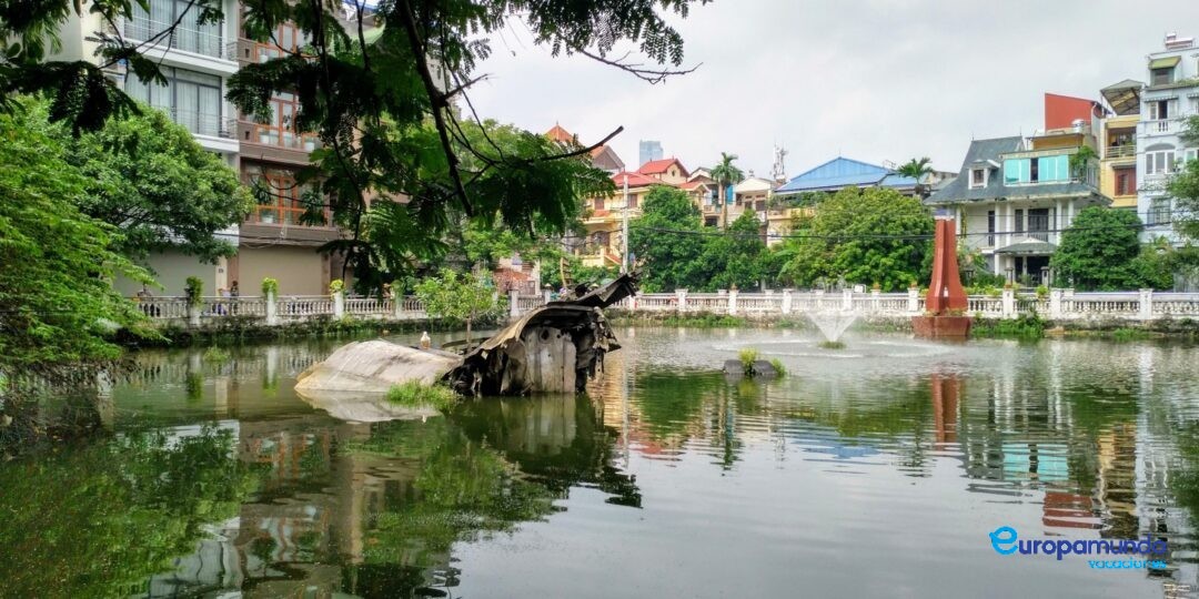 Restos de un bombardero estadounidense B-52