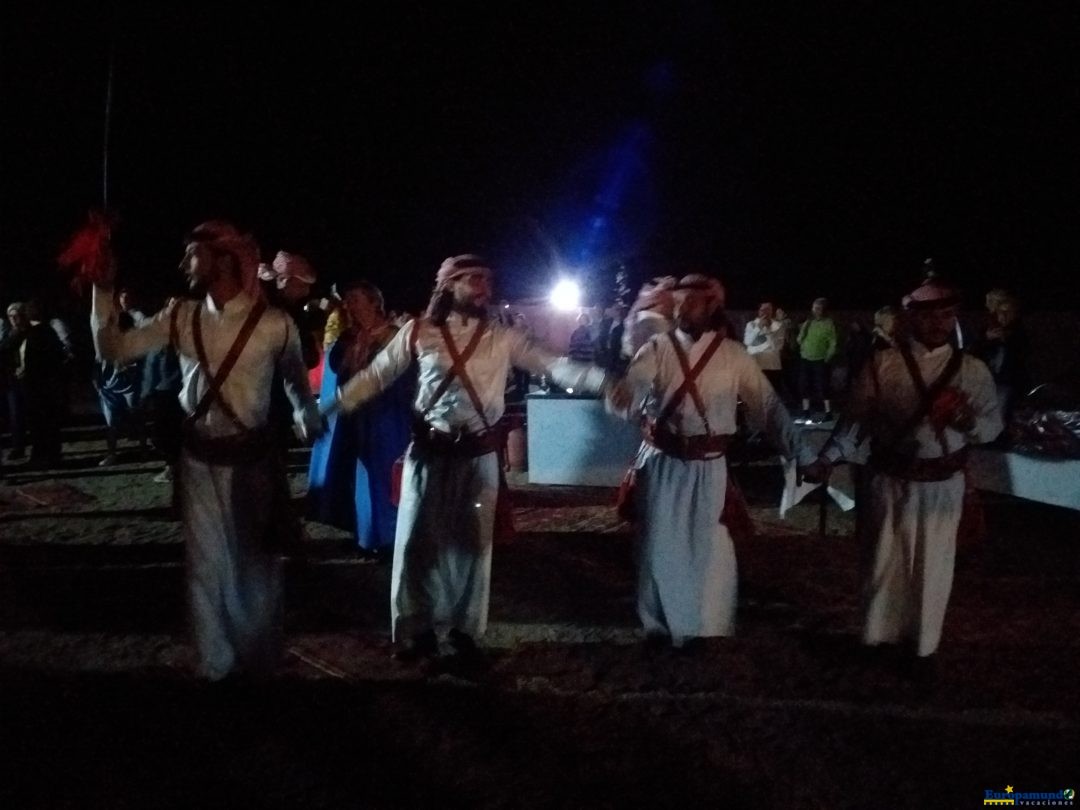 Cena en el desierto