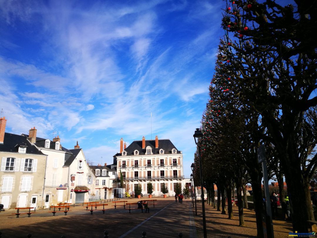 Blois contrast