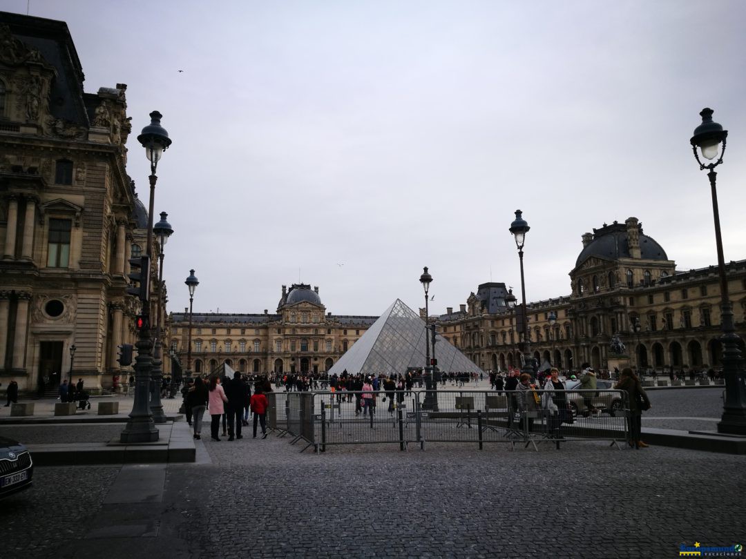 Louvre Museum